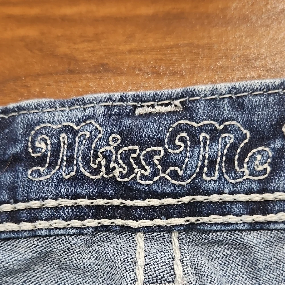 Miss Me Women's Dark Blue Cuffed Capri Jeans - Picture 2 of 11